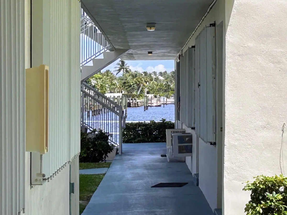 INTRACOASTAL STEPS FROM FRONT DOOR at 350 Horizons E 106, Boynton Beach