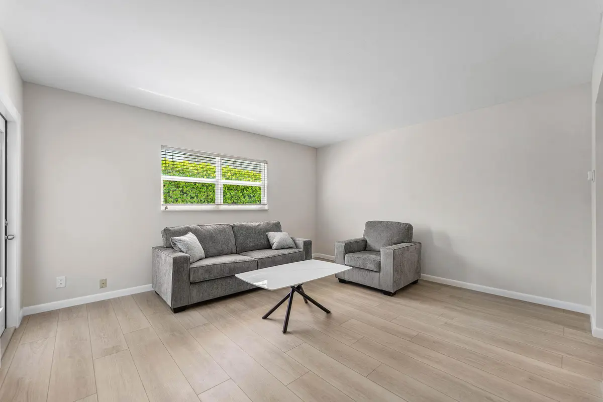 006-1212Southeast2ndCourt-103-FortLauder at 1212 SE 2ND Court 103, Fort Lauderdale