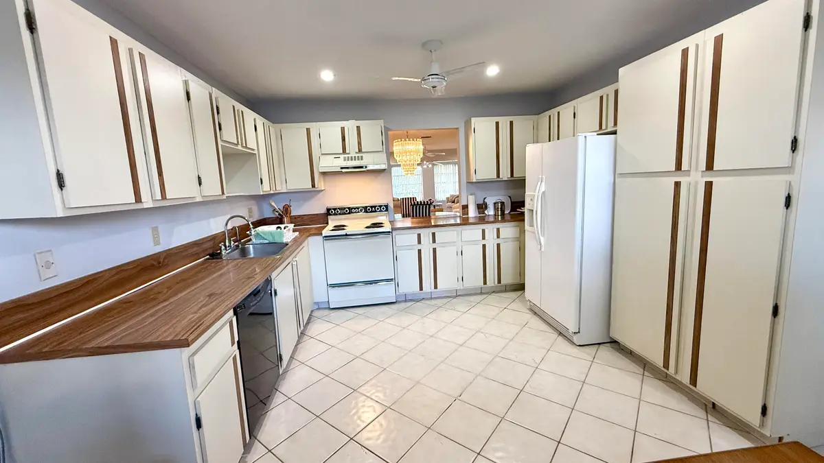 Kitchen at 5242 PRIVET Place D, Delray Beach