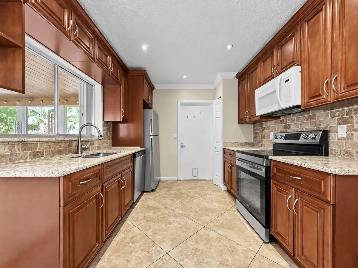 IMG_4199_1 at 9135 SADDLECREEK Drive, Boca Raton