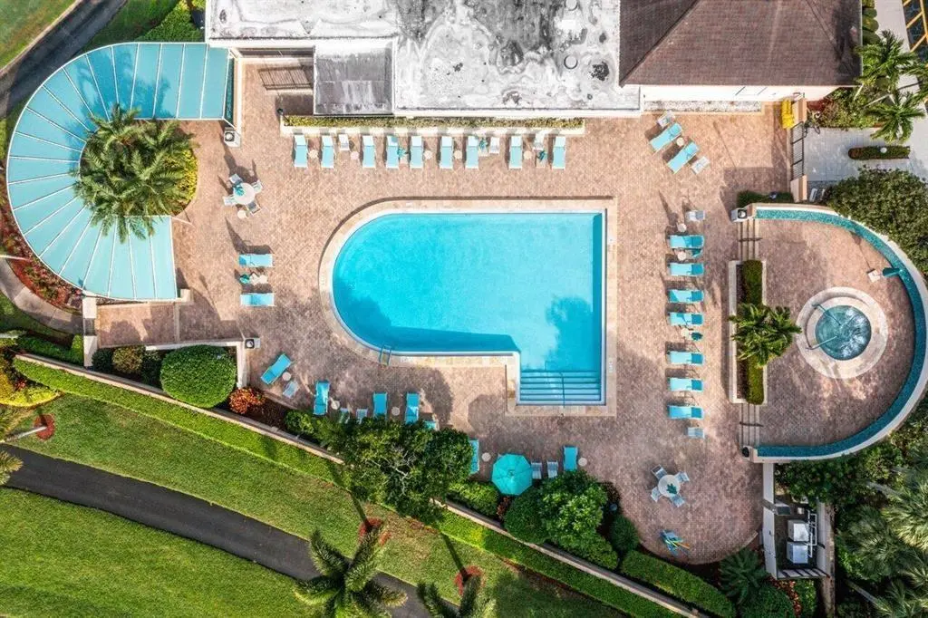 5355 Tenth Fairway Drive at 5355 10th Fairway Drive 2, Delray Beach