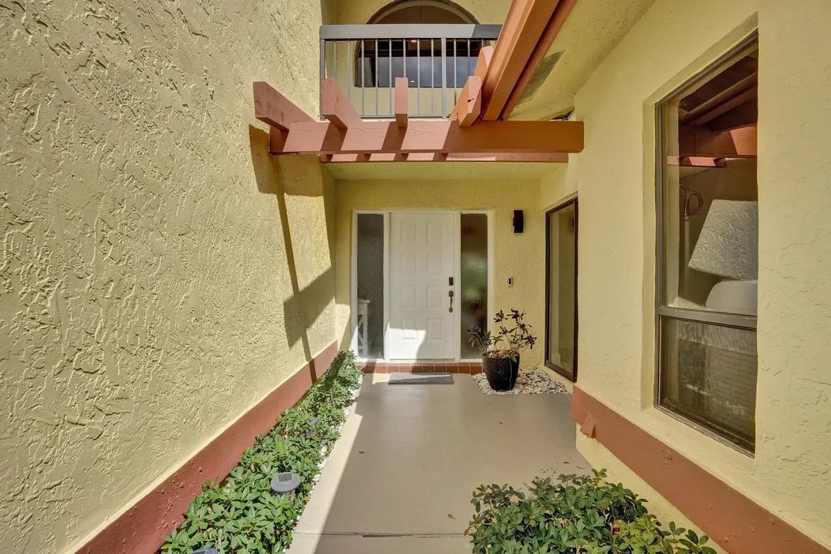 5355 Tenth Fairway Drive at 5355 10th Fairway Drive 2, Delray Beach