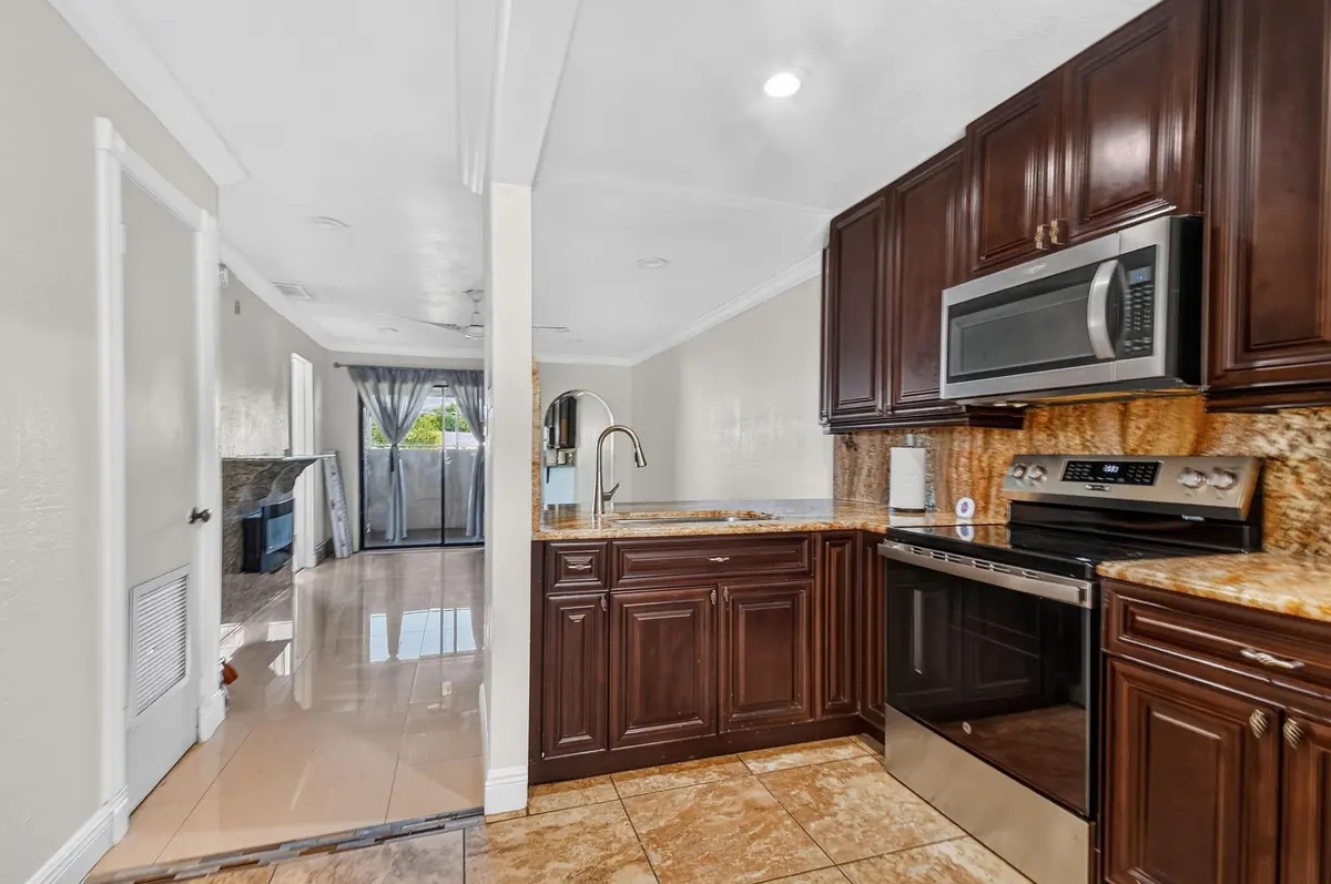 617IxoriaAve(4) at 617 IXORIA Avenue 23, Fort Pierce