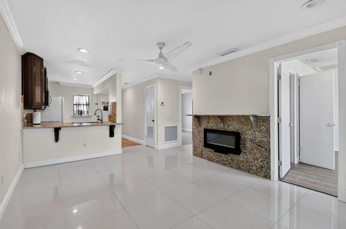 617IxoriaAve(7) at 617 IXORIA Avenue 23, Fort Pierce