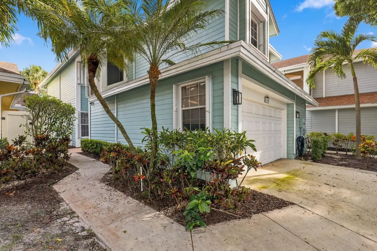 Charming 3/2.5 in Central Boca Raton at 5406 214th Court, Boca Raton