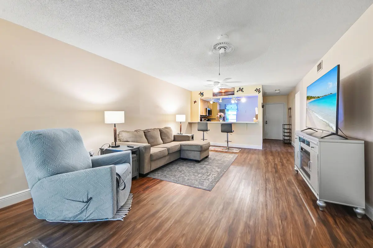 10 Living room 03 at 2302 SUNRISE Boulevard 206, Fort Pierce