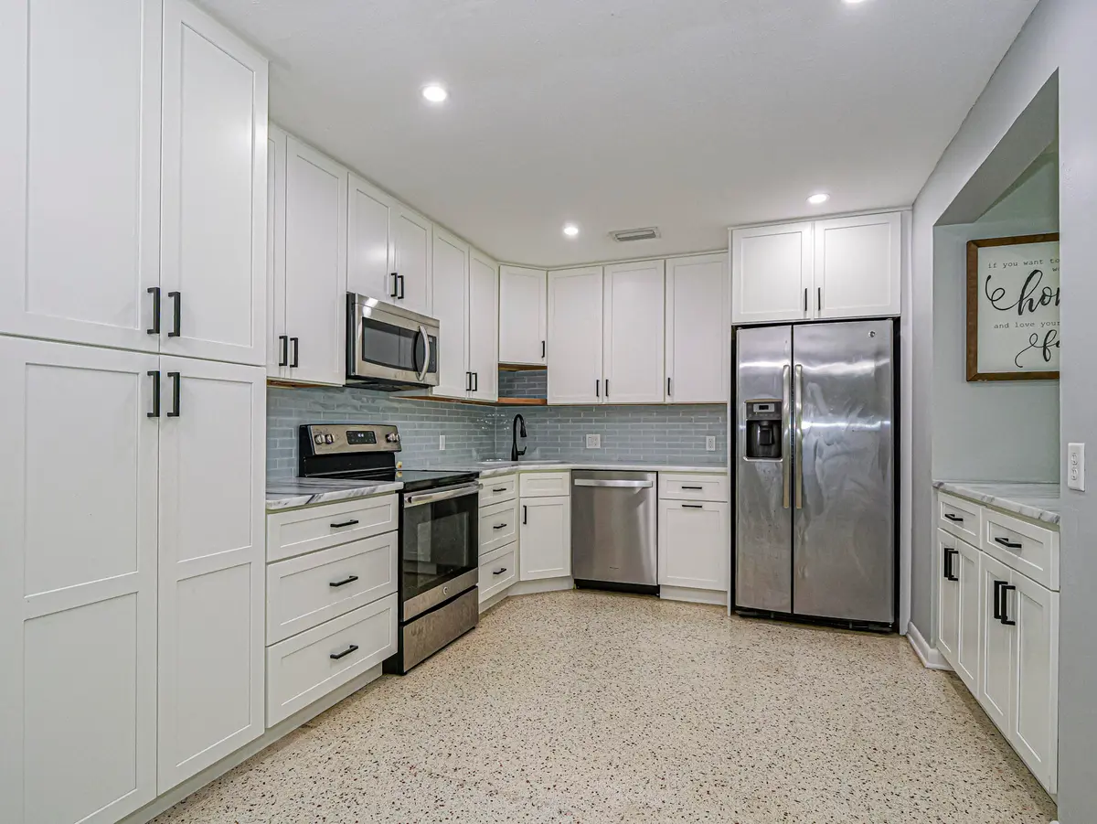 2755 6TH Place, Vero Beach, FL – photo 8