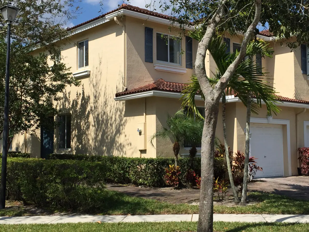 Front at 3121 N EVERGREEN Circle, Boynton Beach