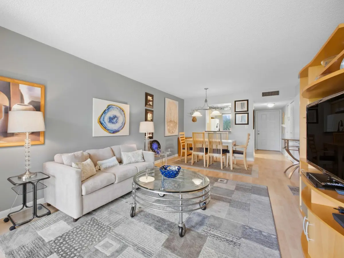 Living Dining at 7145 Huntington Lane 205, Delray Beach