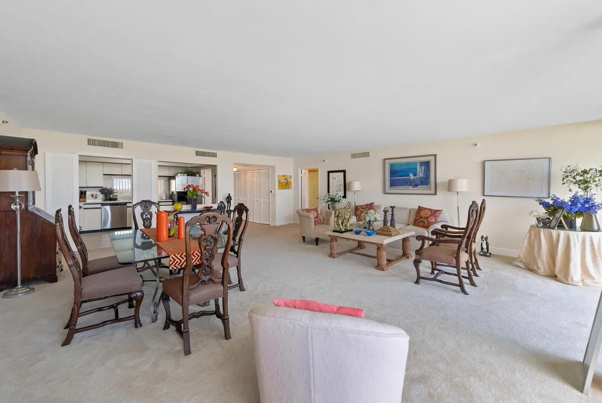 11 Dining area 03 at 2480 PRESIDENTIAL Way 1603, West Palm Beach
