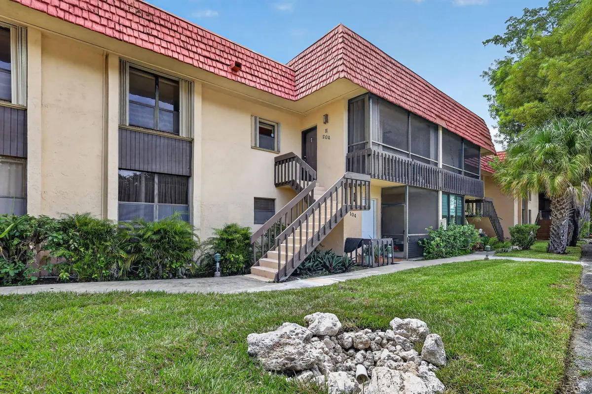 2-web-or-mls-8H3A2527 at 750 NE 199TH Street 204H, Miami