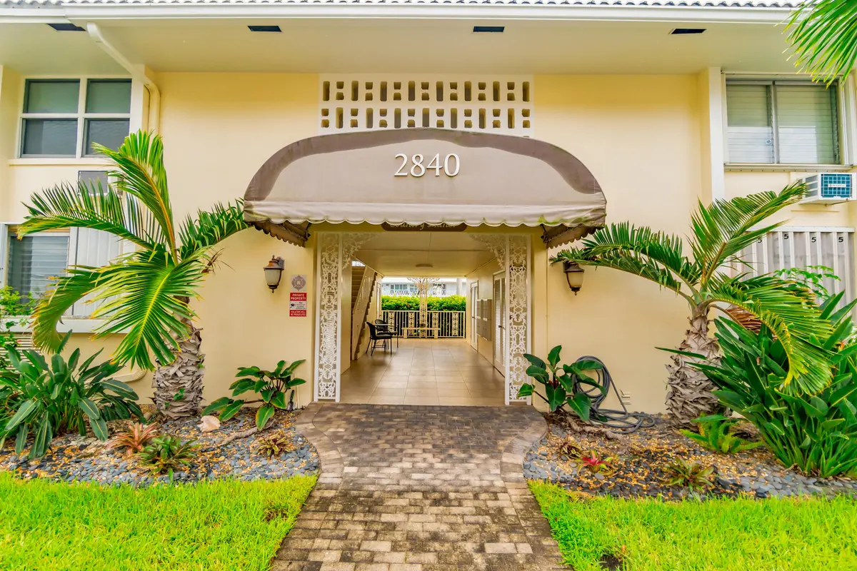 Entrance at 2840 NE 33RD Court 2, Fort Lauderdale