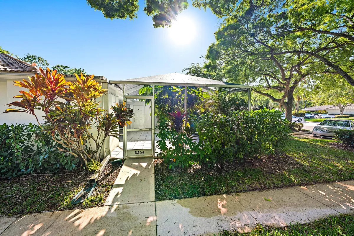 Front at 8404 CHAPMAN OAK Court, Palm Beach Gardens