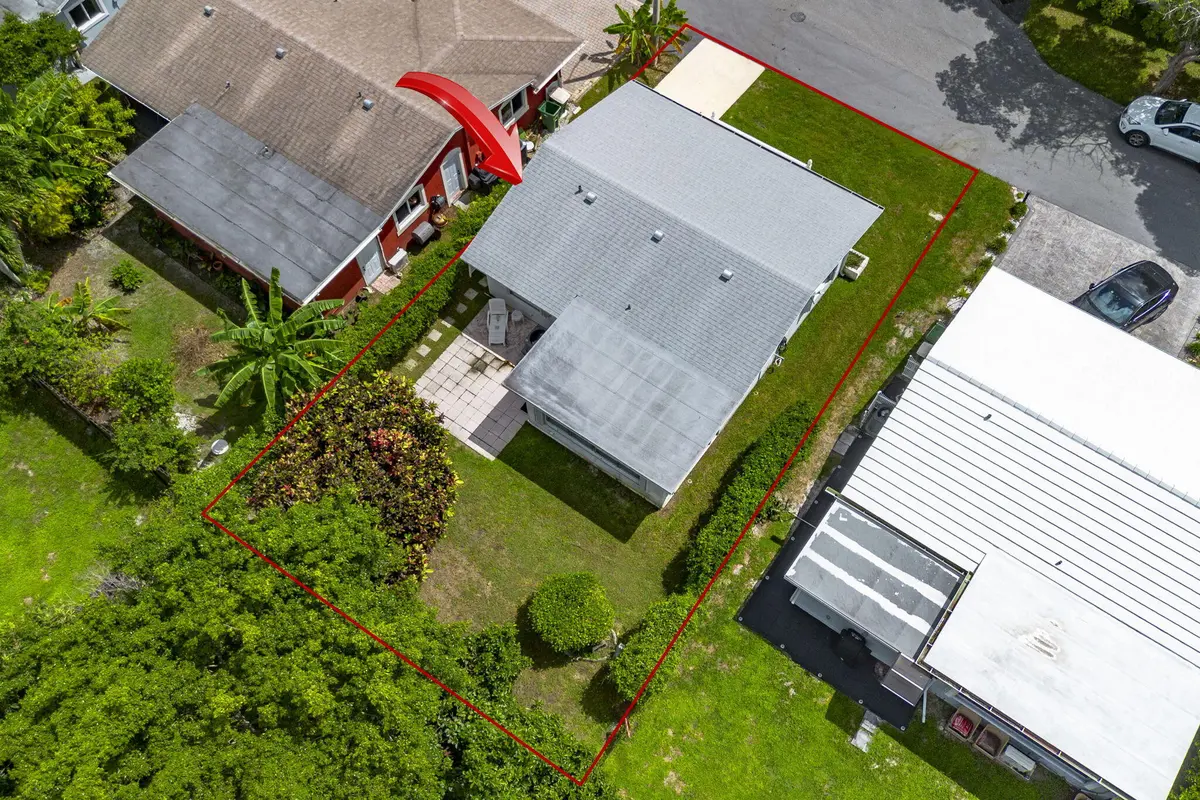 38-web-or-mls-iPixx_10_14 at 7307 NW 62ND Street, Tamarac