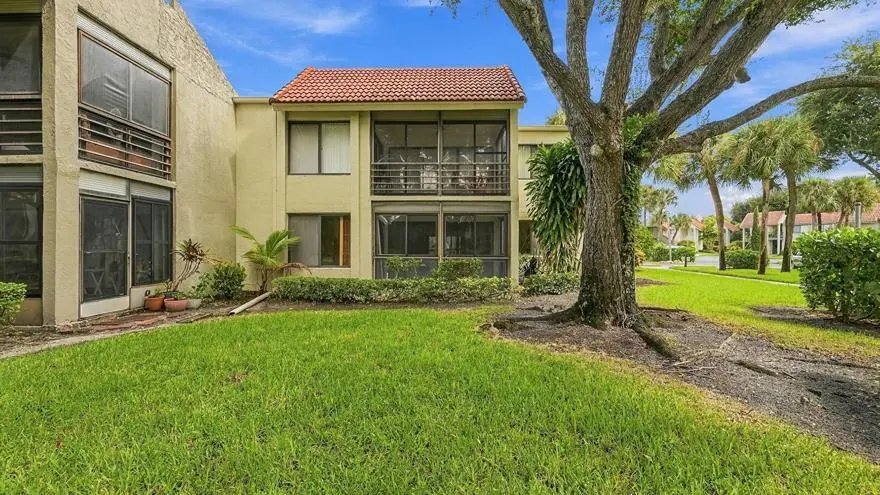 Backyard at 5640 Fairway Park Drive 101, Boynton Beach