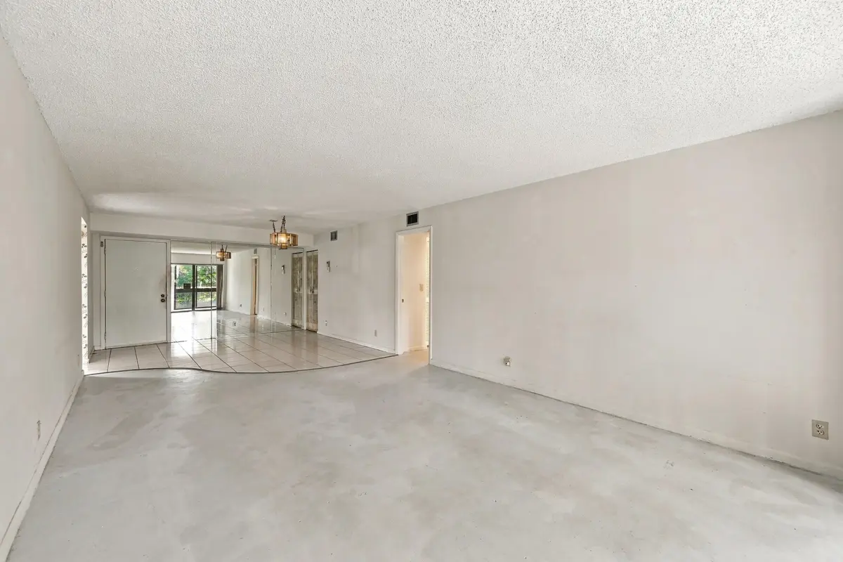 Living Area at 5640 Fairway Park Drive 101, Boynton Beach