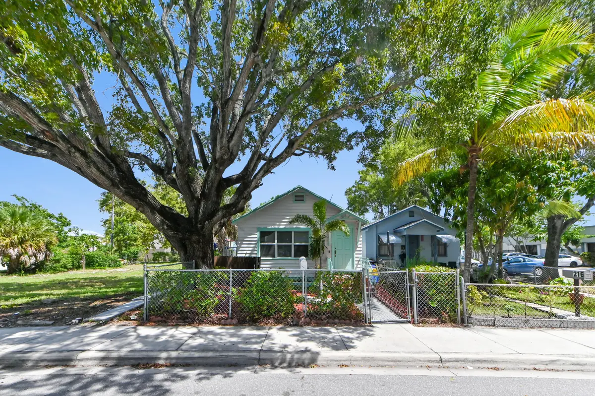 01 front 01 at 218 N H Street, Lake Worth Beach