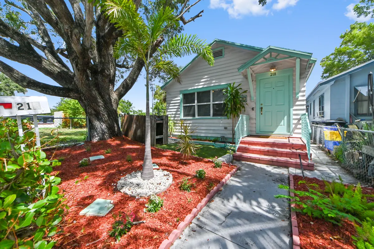 02 front 02 at 218 N H Street, Lake Worth Beach