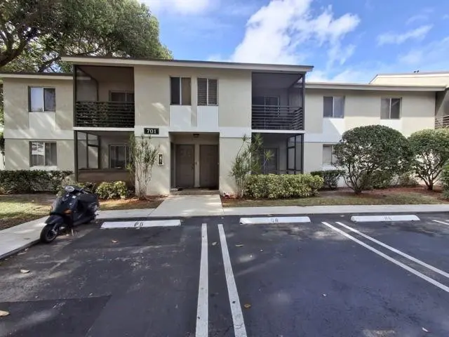 Photo 2 at 701 Gardens Drive 102, Pompano Beach