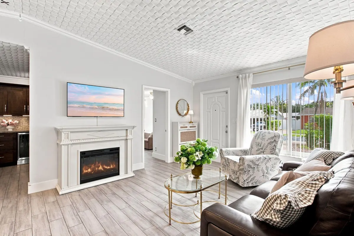 4-web-or-mls-3130-n-72nd-terrace at 3130 N 72nd Terrace, Hollywood