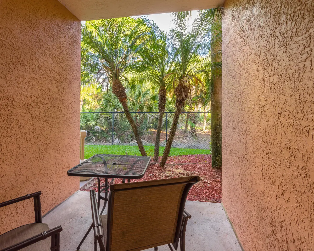 2106 Myrtlewood Patio at 2106 Myrtlewood Circle, Palm Beach Gardens