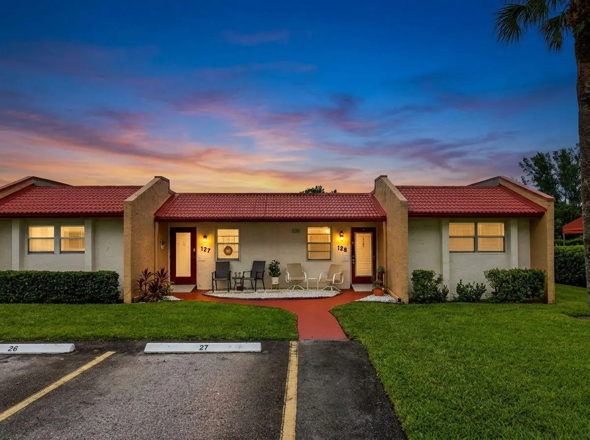1-web-or-mls-twilight1 at 125 LAKE ANNE Drive 125, West Palm Beach