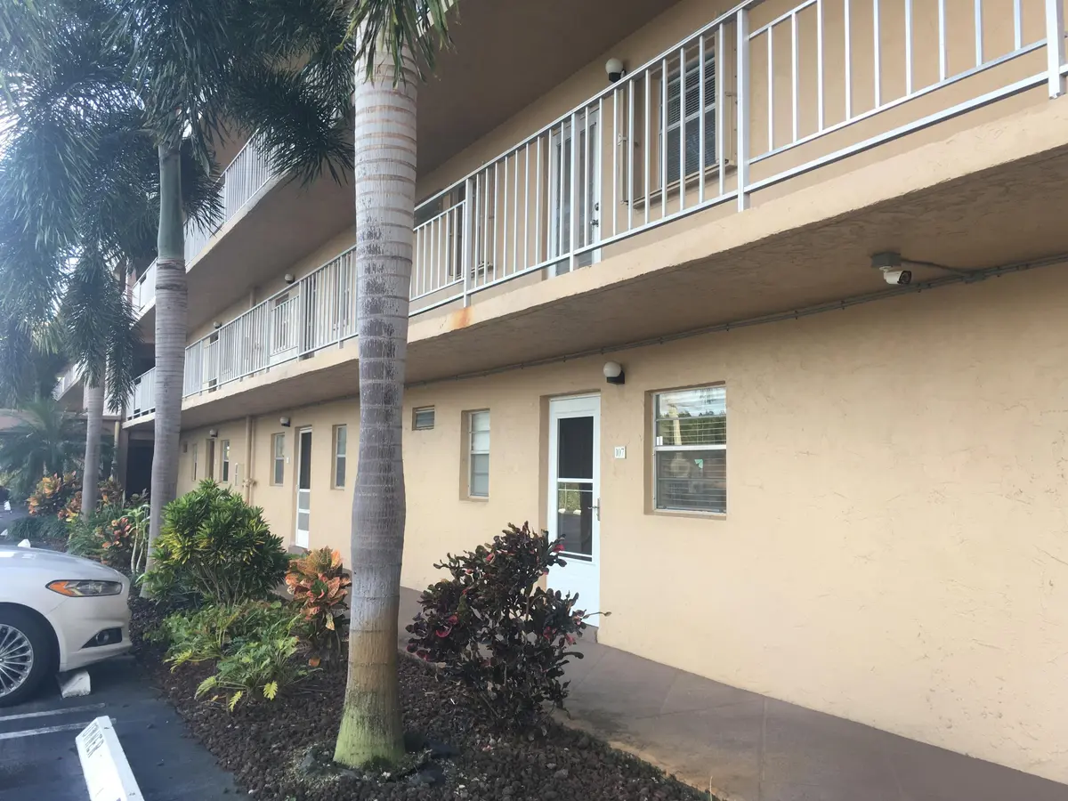 VRGFront at 300 NE 26TH Avenue 1080, Boynton Beach