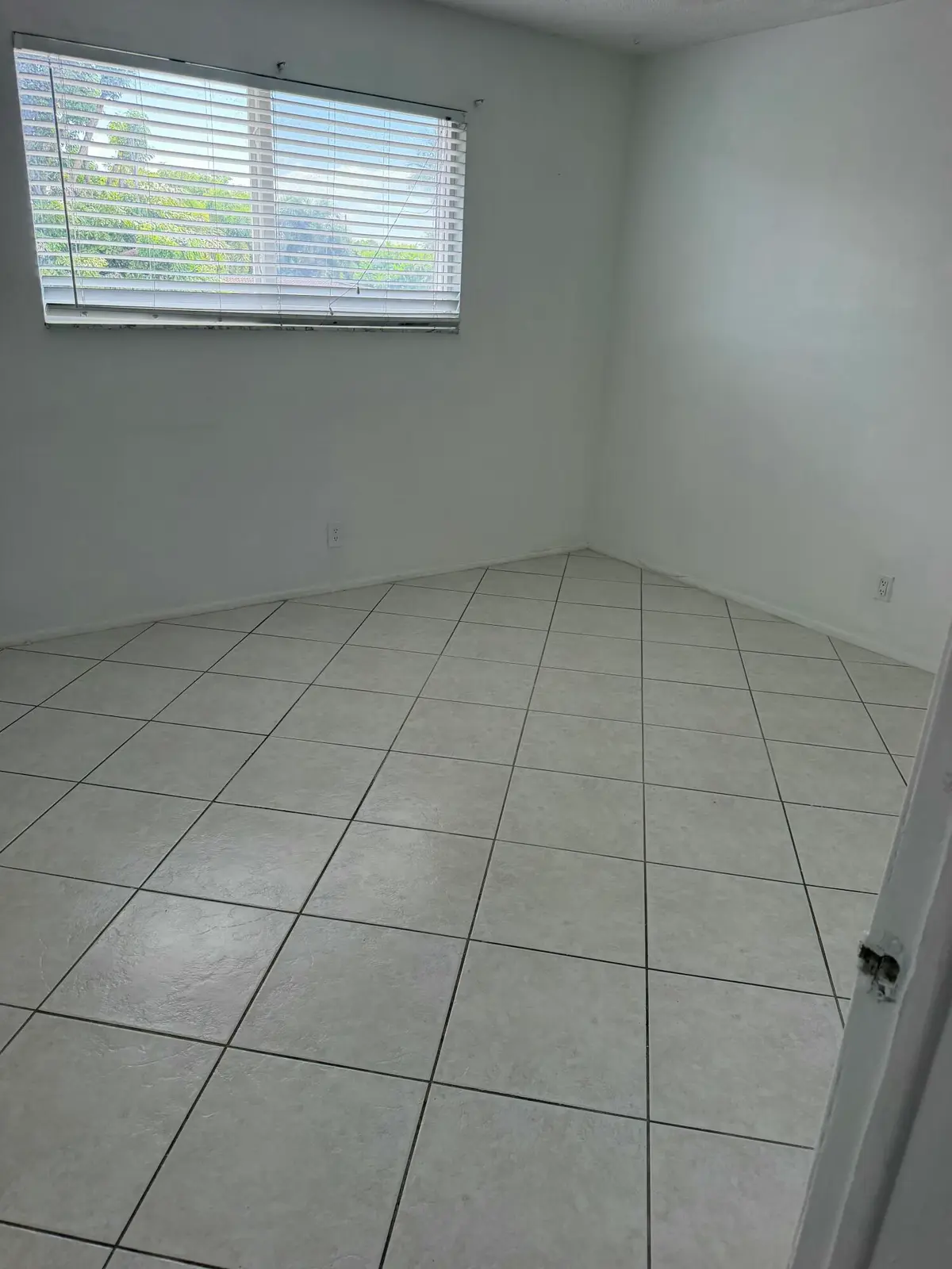 IMG_9692 at 1816 E OAKLAND PARK Boulevard 74, Oakland Park