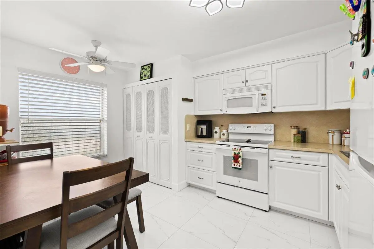 09-424A3693 at 4550 NW 18TH Avenue 406, Deerfield Beach
