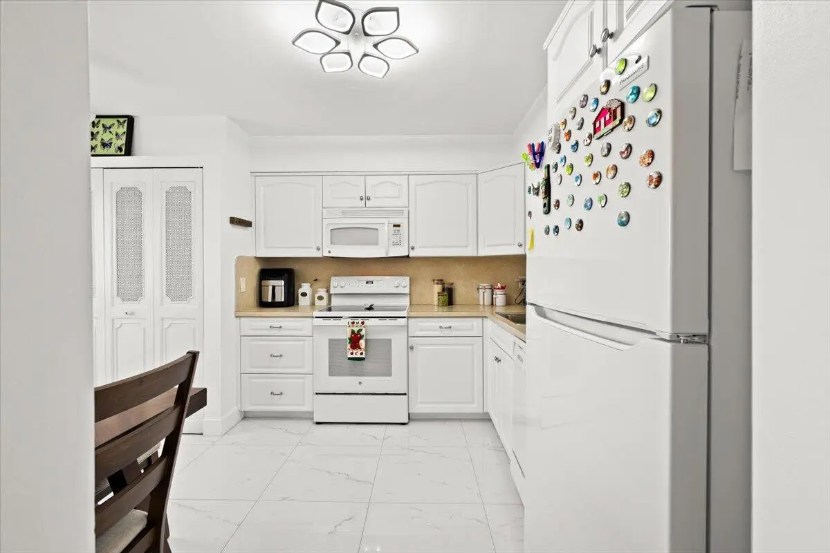 06-424A3698 at 4550 NW 18TH Avenue 406, Deerfield Beach