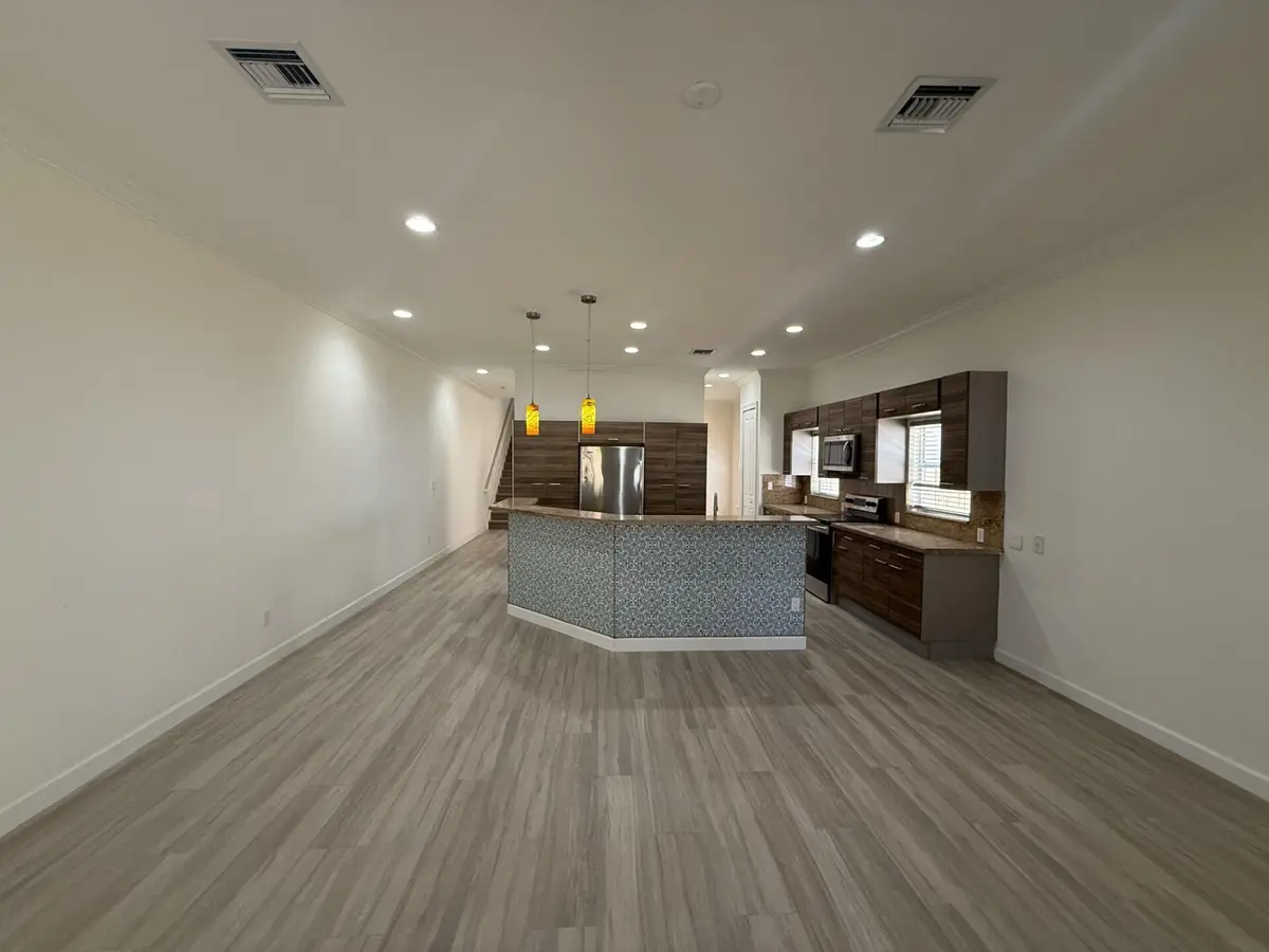 MANSION-03 at 213 SW 11TH Street 213, Fort Lauderdale