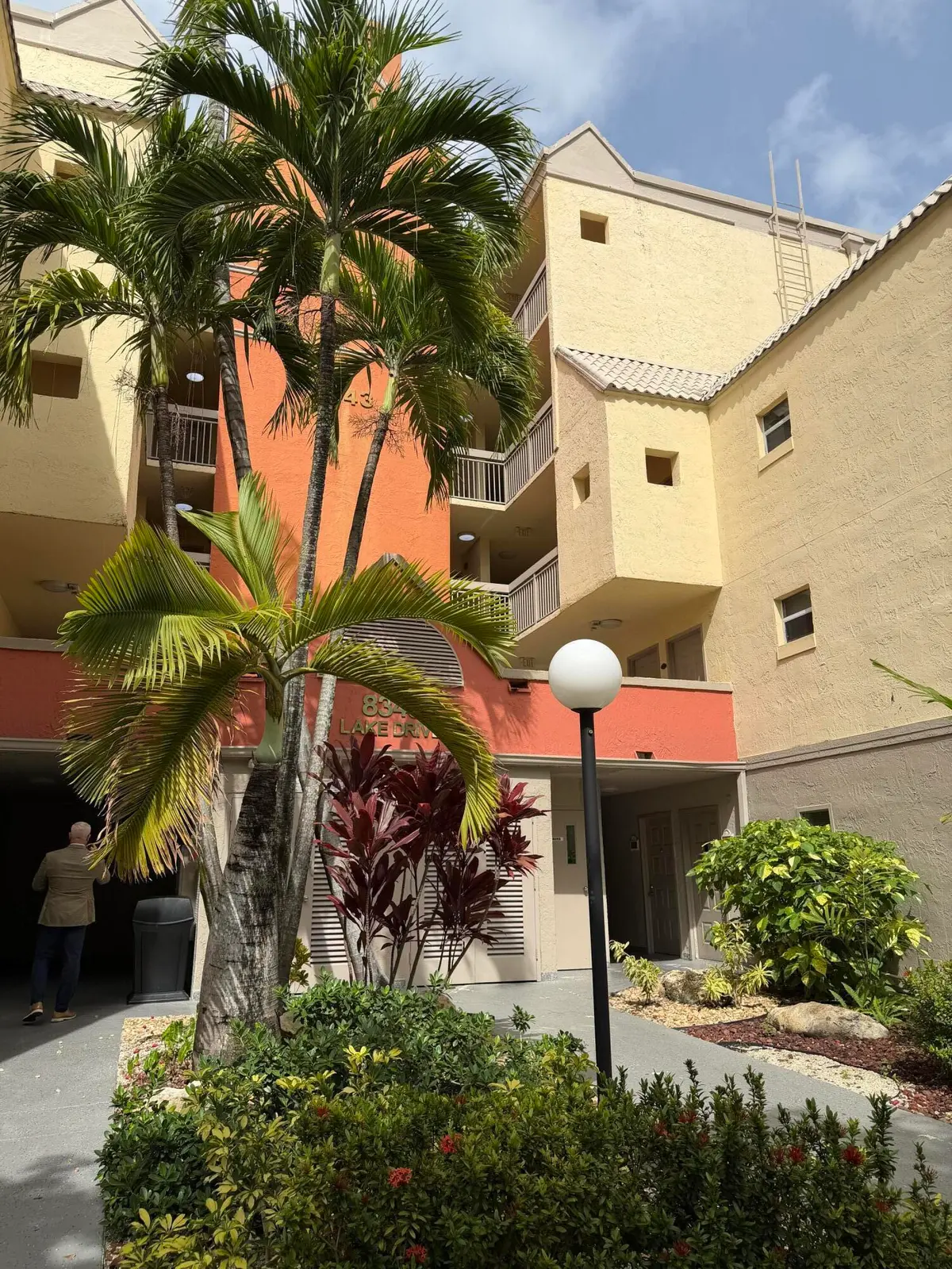 8343 Building 1 at 8343 LAKE Drive 207, Doral