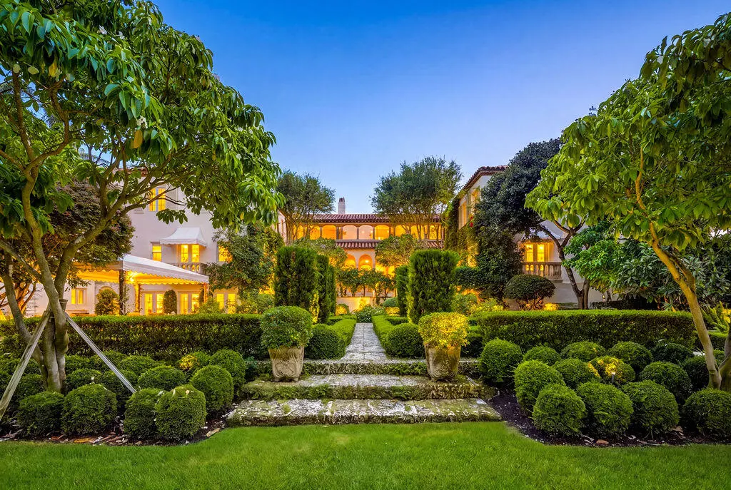 Twilight_3 at 111 Via Del Lago, Palm Beach
