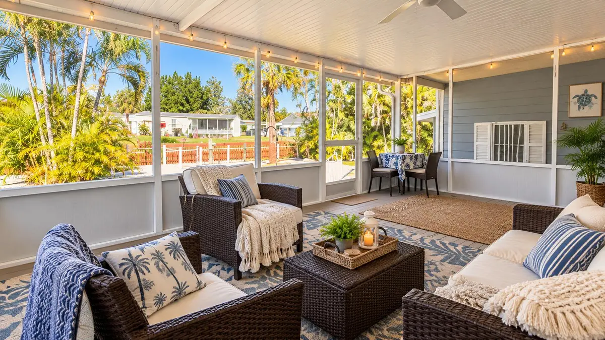 screened porch at 231 SE PARADISE Place, Stuart