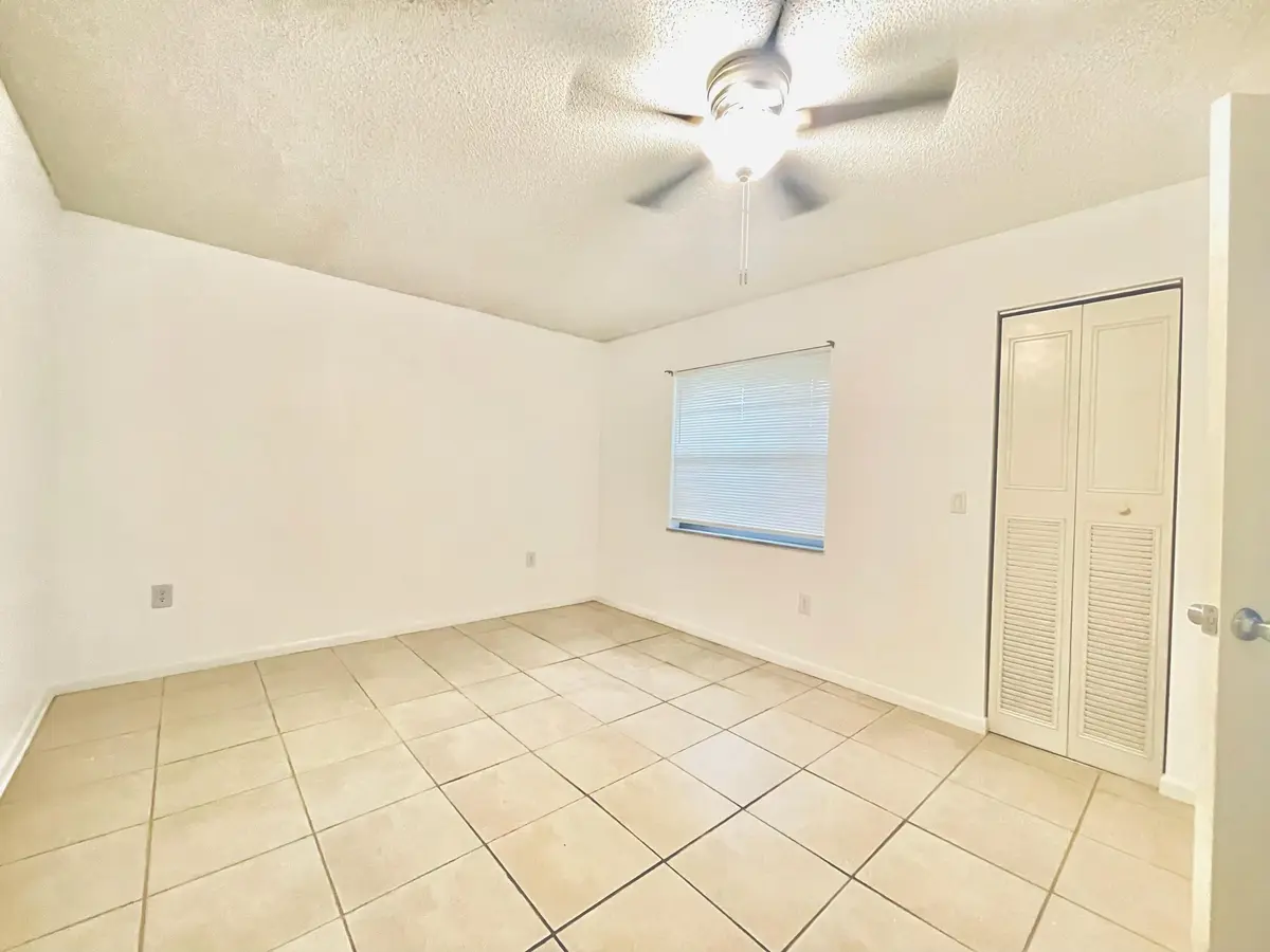 20251102135703690127000000-o at 2302 Sunrise Boulevard 202, Fort Pierce