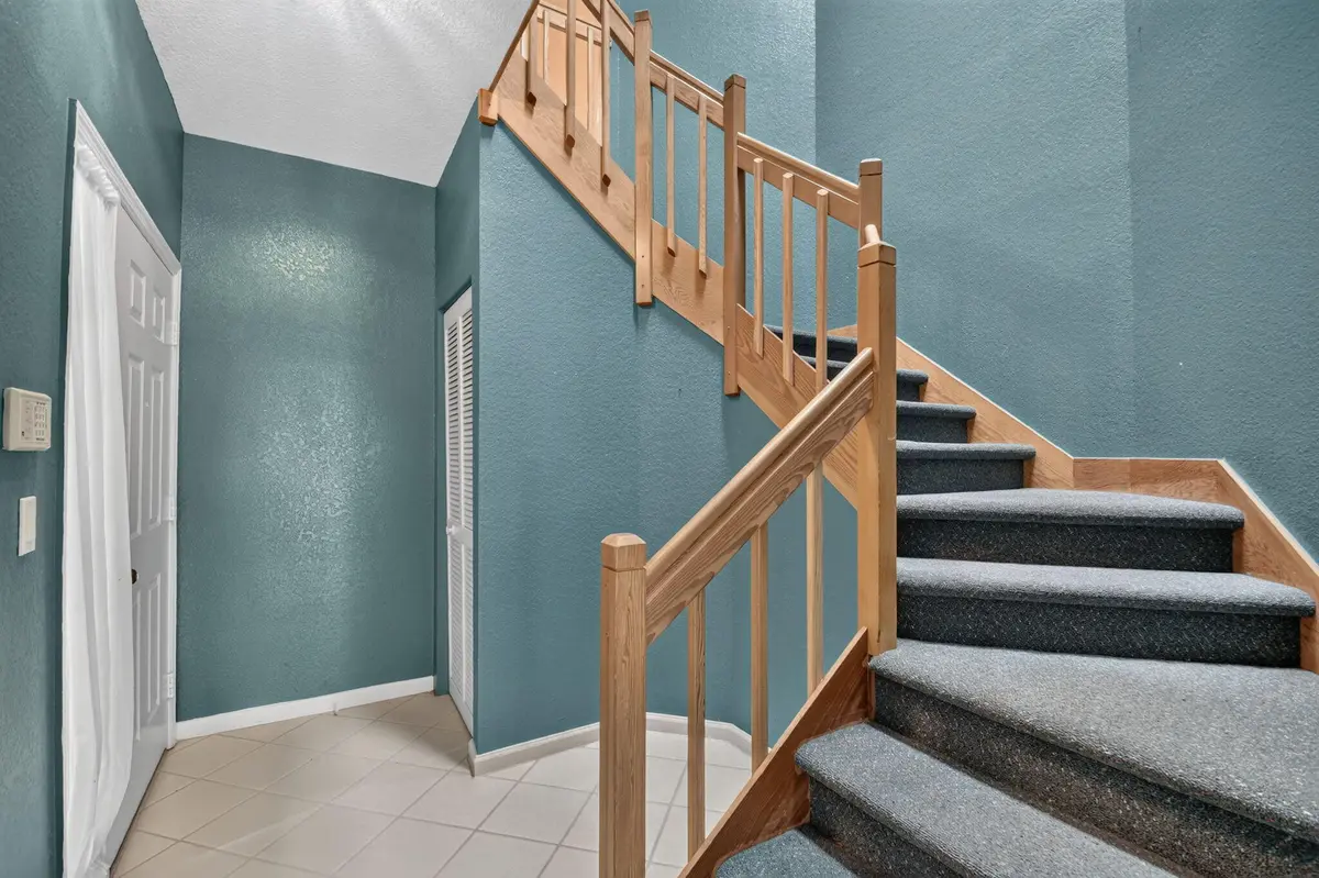 1st floor entry at 11691 Briarwood Circle, Boynton Beach