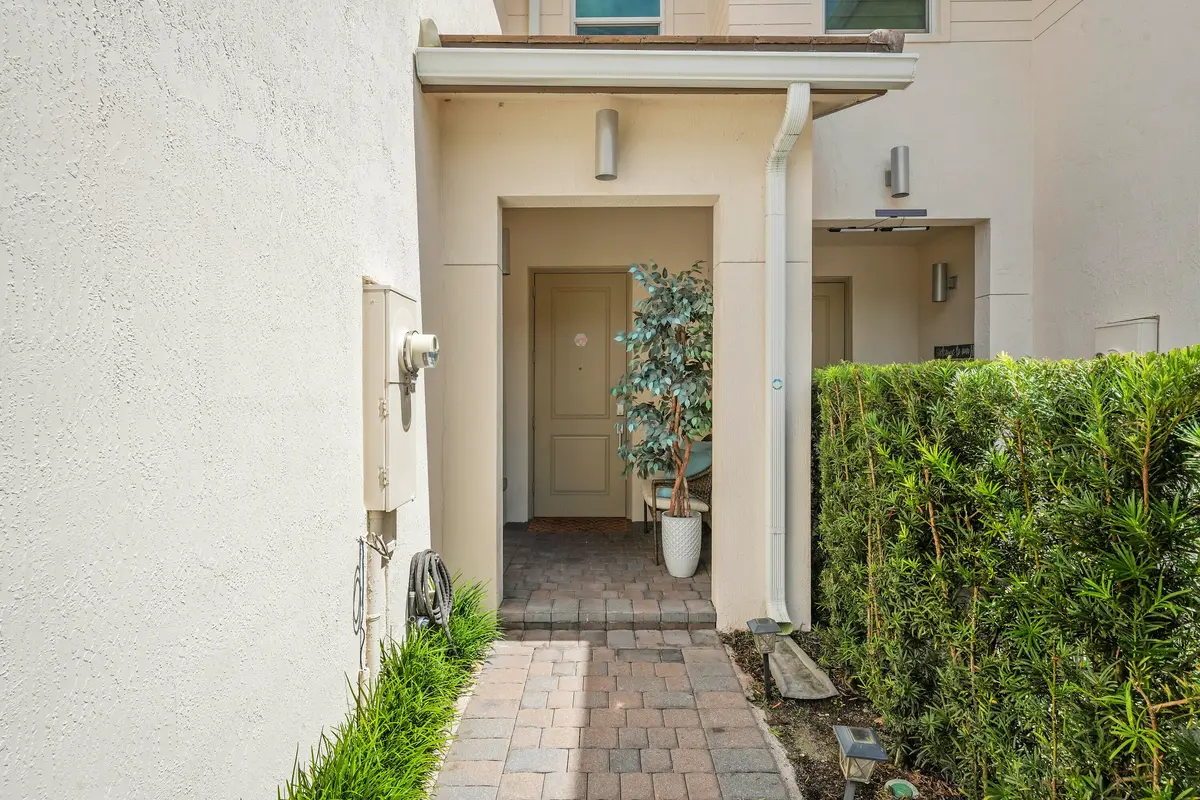 Entrance-2 at 4334 Veleiros Avenue, Deerfield Beach