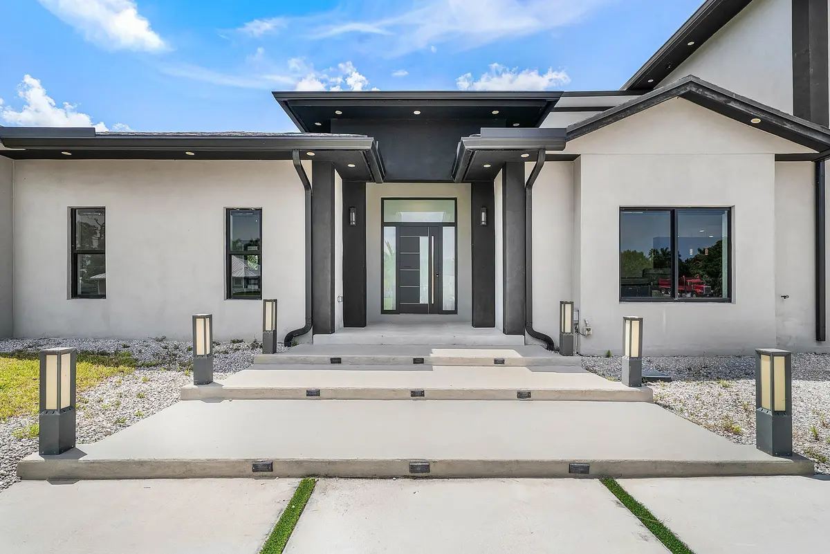 Entrance at 641 Marshall Road, West Palm Beach
