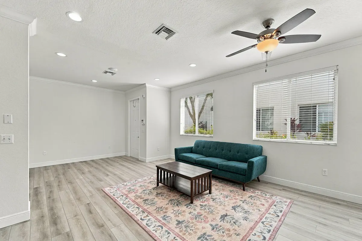 06_dsc01380 at 712 SE 2nd Street, Pompano Beach