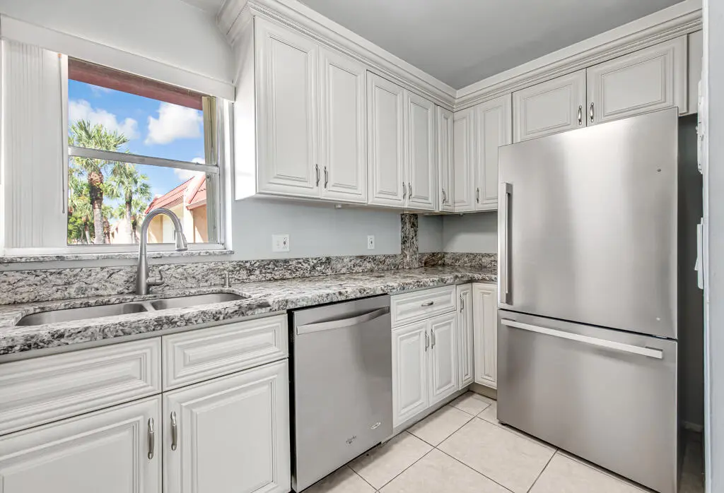 445 LAKE FRANCES Drive 445, West Palm Beach, FL – photo 7