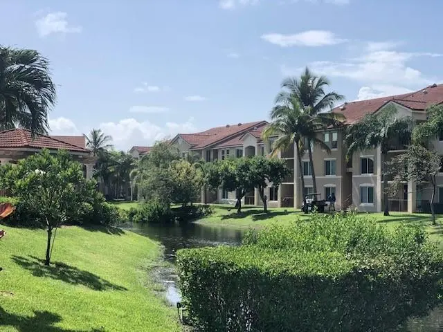 building bb at 201 Villa Circle 201, Boynton Beach