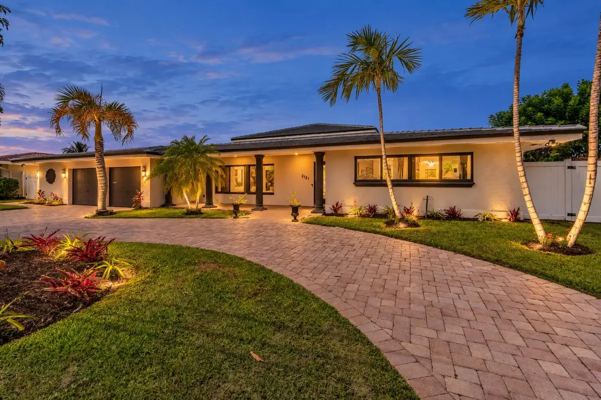 4e at 2121 NE 29TH Street, Lighthouse Point