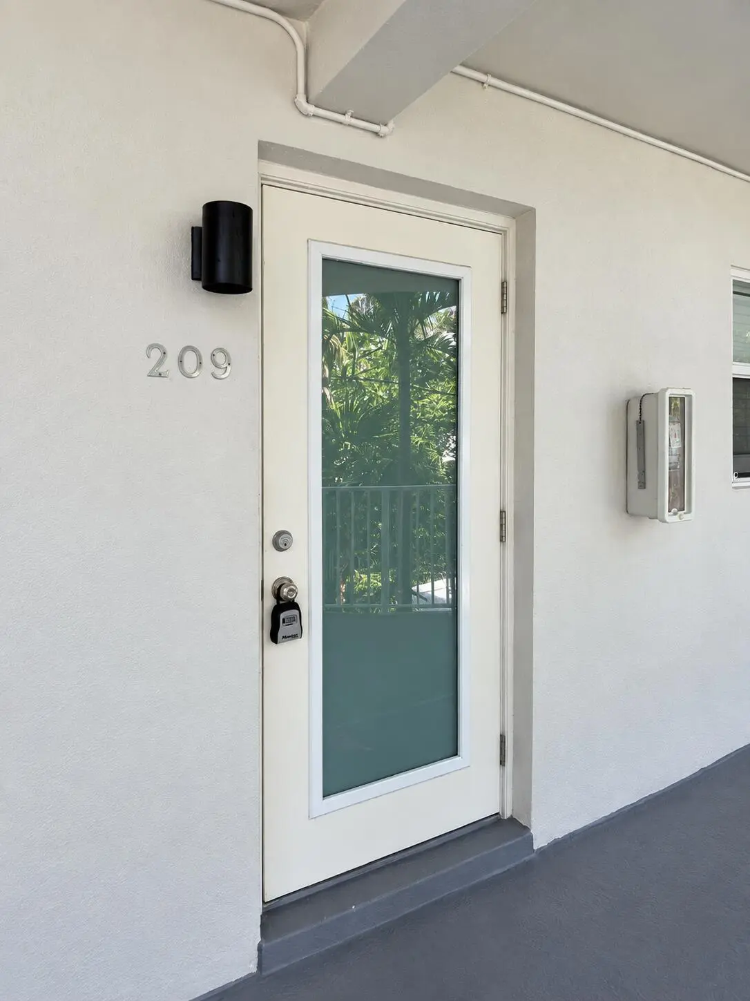 Entry to Condo at 1439 S OCEAN 209, Lauderdale-By-The-Sea
