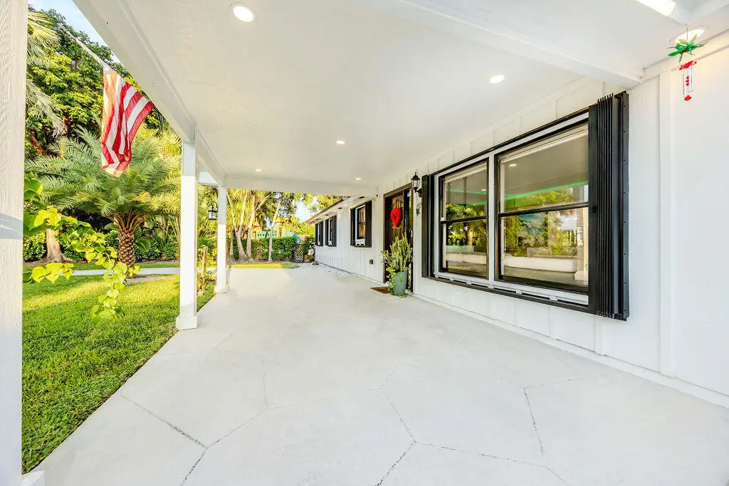 0006_6778 at 2024 PALMETTO Road, West Palm Beach