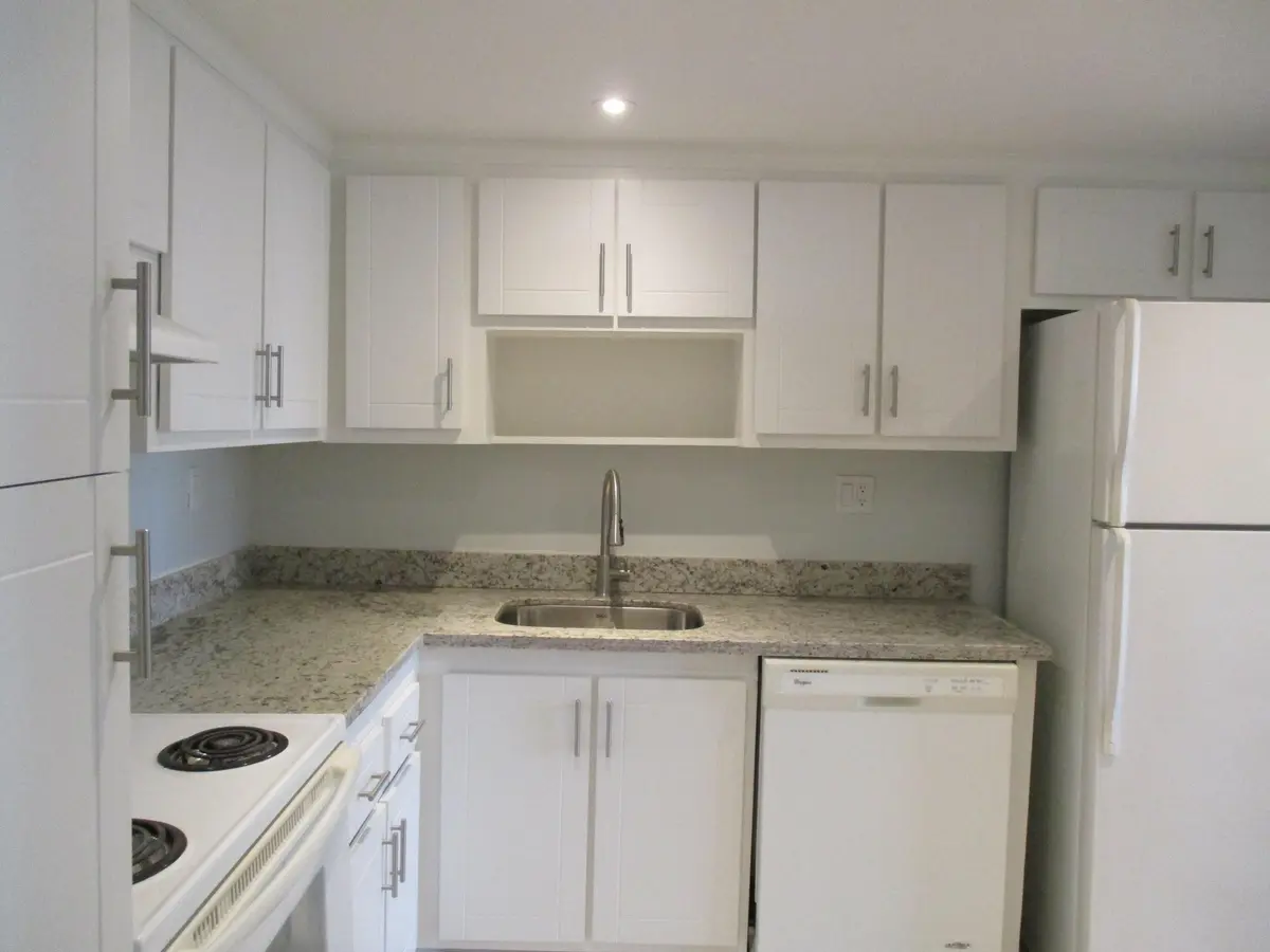 E207 KITCHEN at 2761 TAFT Street 207, Hollywood