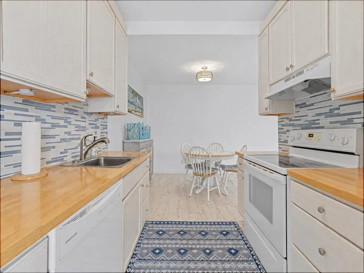 Kitchen at 131 Doolen Court 309, North Palm Beach