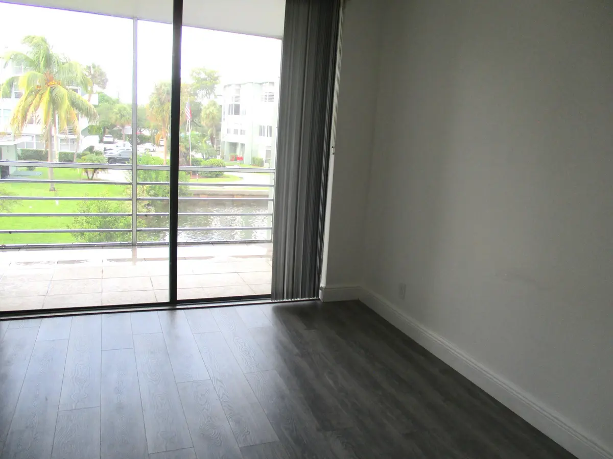 E207 BEDROOM 2 at 2761 TAFT Street 207, Hollywood