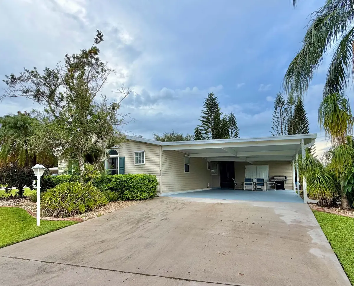 4375a0aa-2f72-44db-af1f-7a7a7ff8337a at 8110 9th Hole Drive, Port St. Lucie