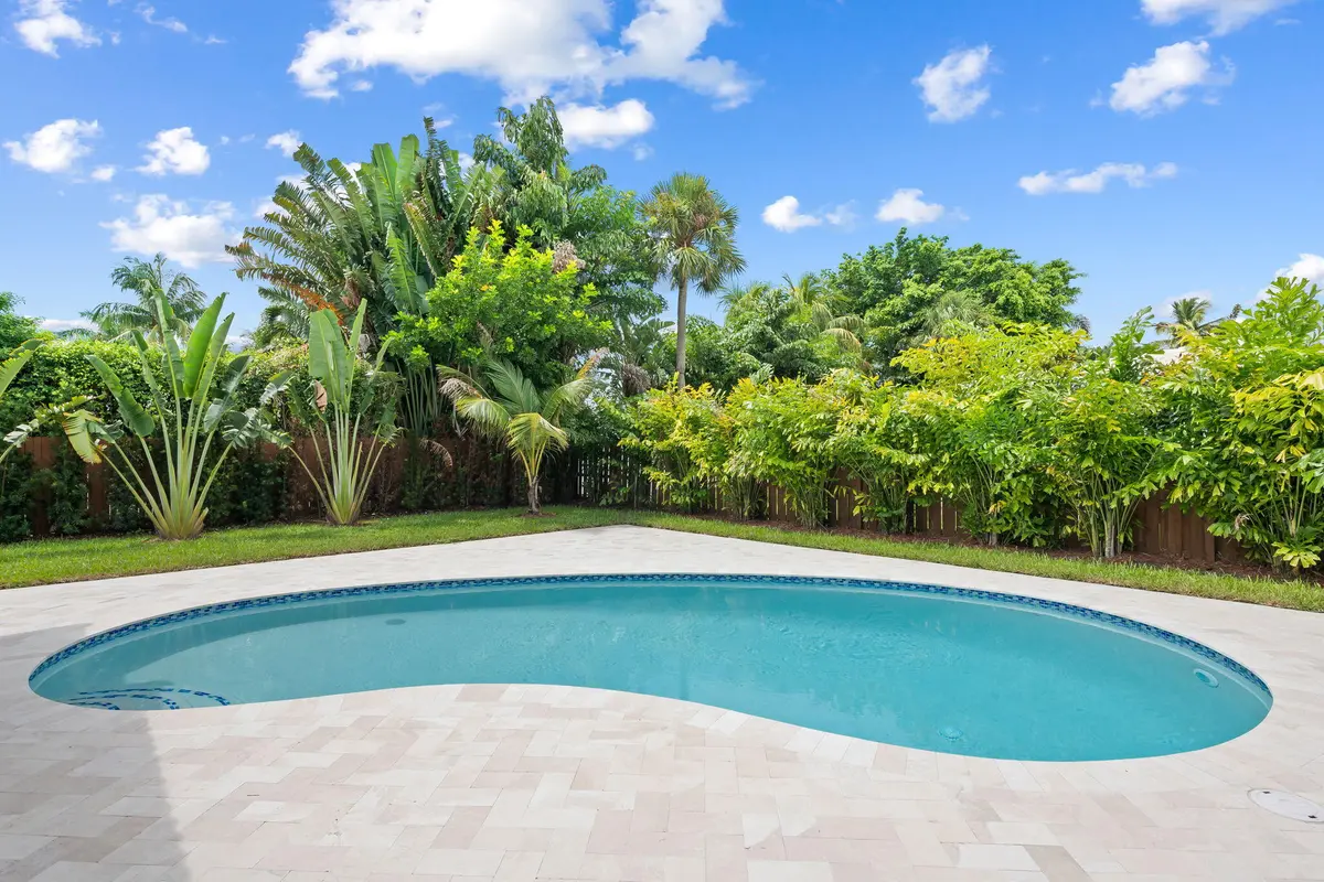 5-web-or-mls-DSC_4610 at 800 SW 4TH Street, Boca Raton
