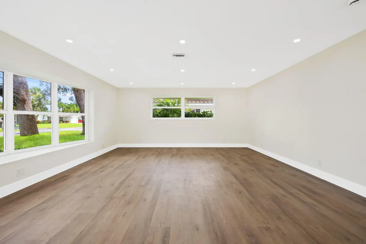 8-web-or-mls-DSC_4644 at 800 SW 4TH Street, Boca Raton